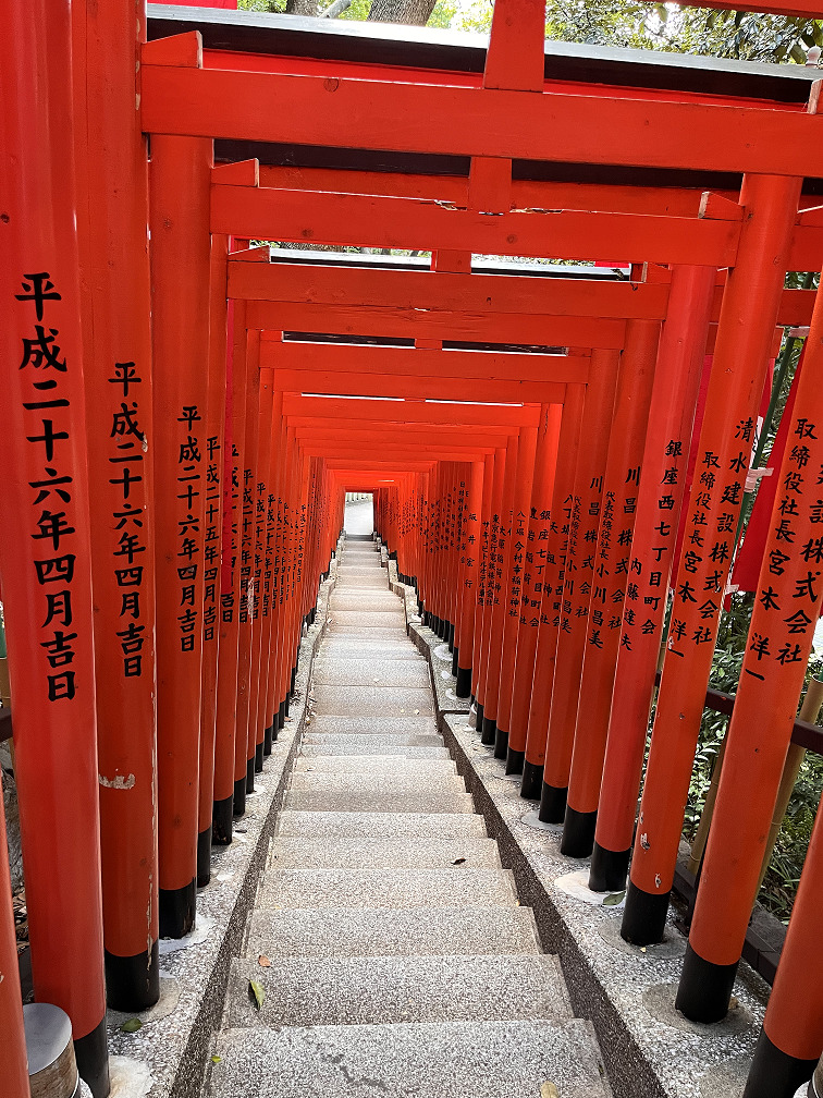 日枝神社の稲荷参道